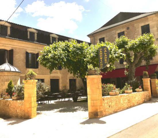 Hotel De Paris Le Bugue Exterior foto